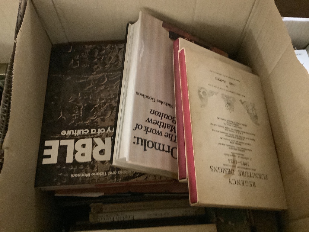 A collection of mainly Art and Antique reference books with some assorted bindings